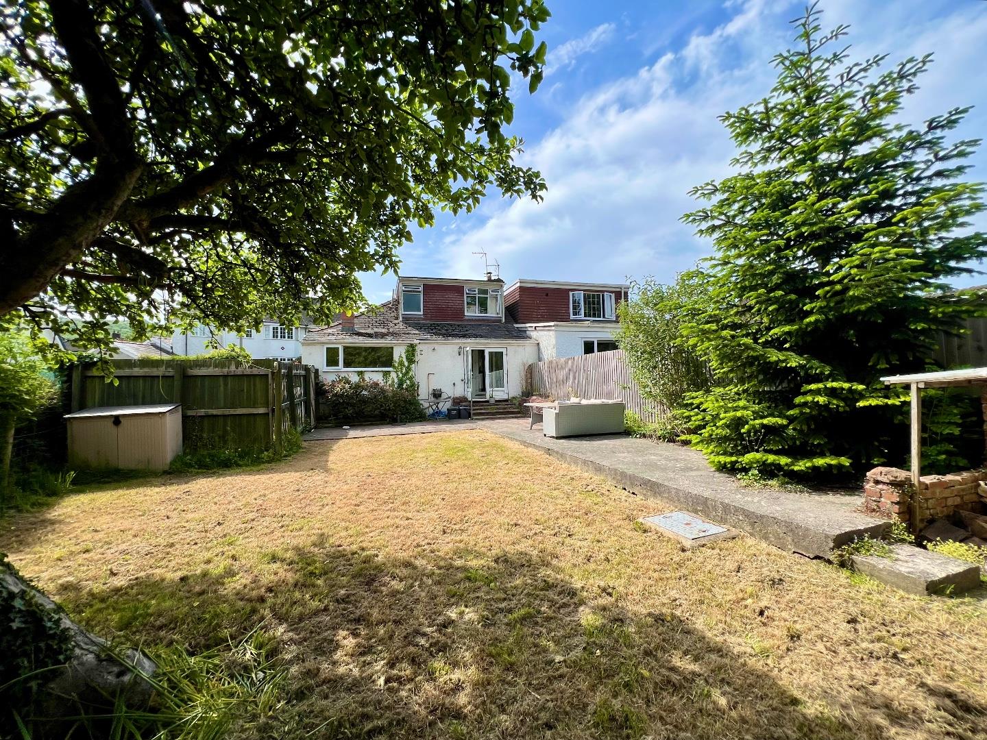 Ewenny Cross, Ewenny, Vale of Glamorgan, CF35 5AB